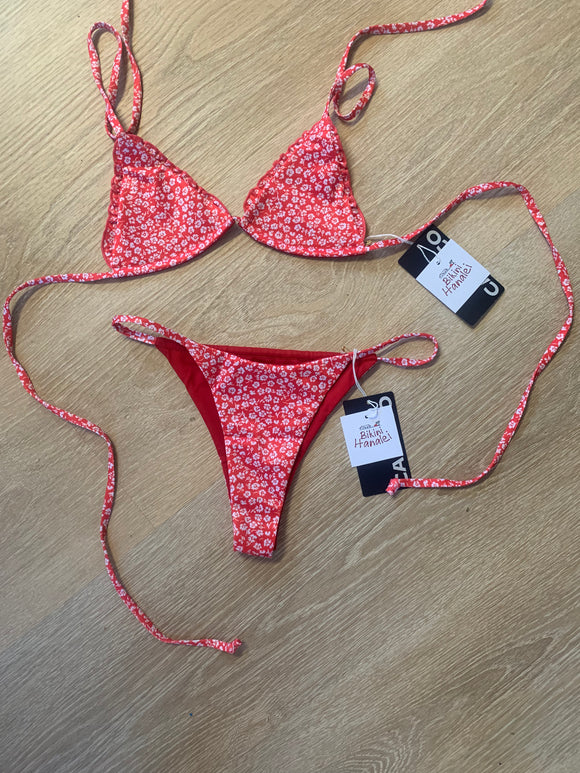 BIKINI HANALEI-RUFFLE TRIANGLE -PUA RED