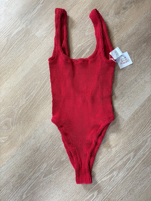BH-CRINKLE RED LOWBACK ONEPIECE